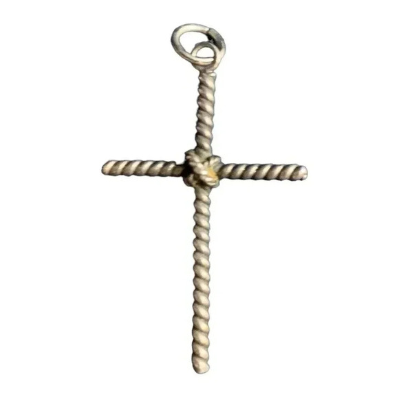 Vintage Silver Tone Twisted Cross Crucifix Necklace Pendant Christian Religious - Picture 4 of 4